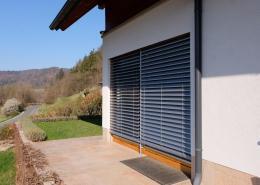 Referentna kuća sa žaluzinama